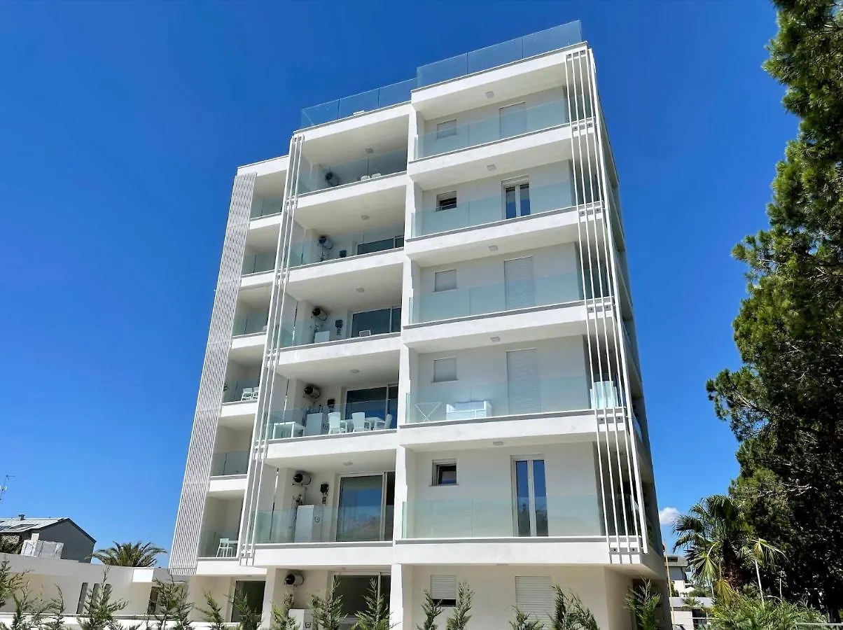 C Palace - Carraro Immobiliare Jesolo - Family Apartments