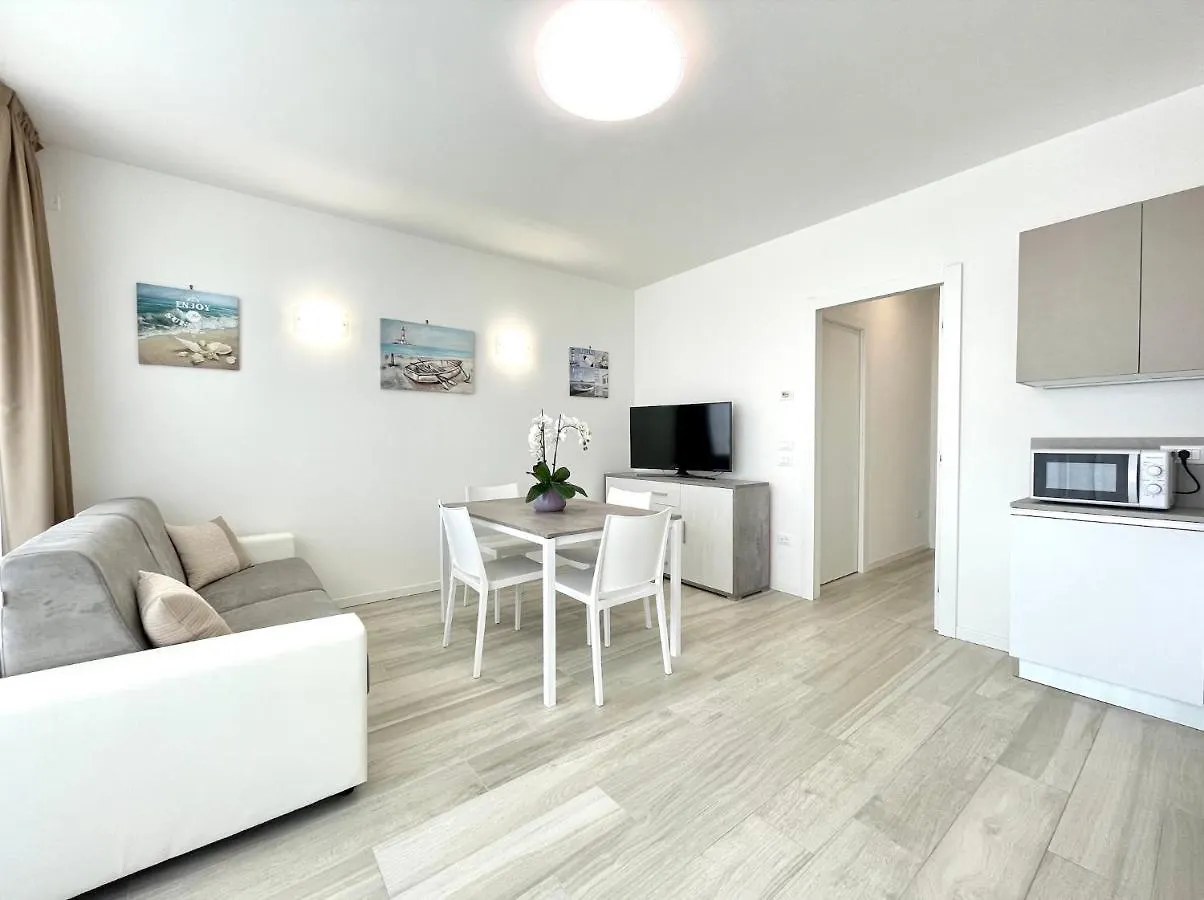 C Palace - Carraro Immobiliare Jesolo - Family Apartments